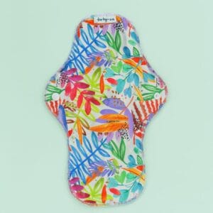 Pembalut kain Night Printed Series dengan panjang 35 cm dan motif menarik, cocok digunakan saat haid deras, tidur, atau masa nifas.