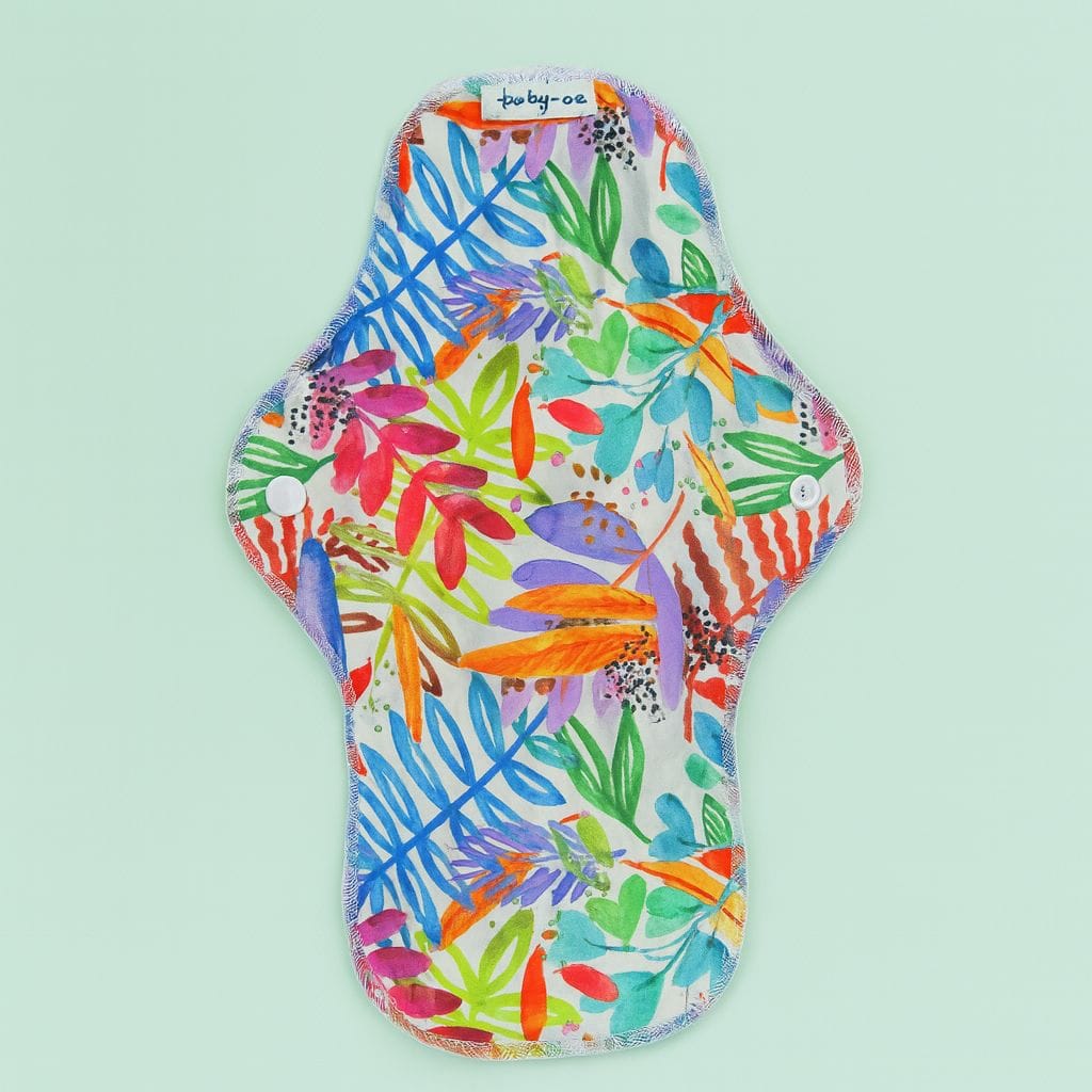 Pembalut kain Night Printed Series dengan panjang 35 cm dan motif menarik, cocok digunakan saat haid deras, tidur, atau masa nifas.